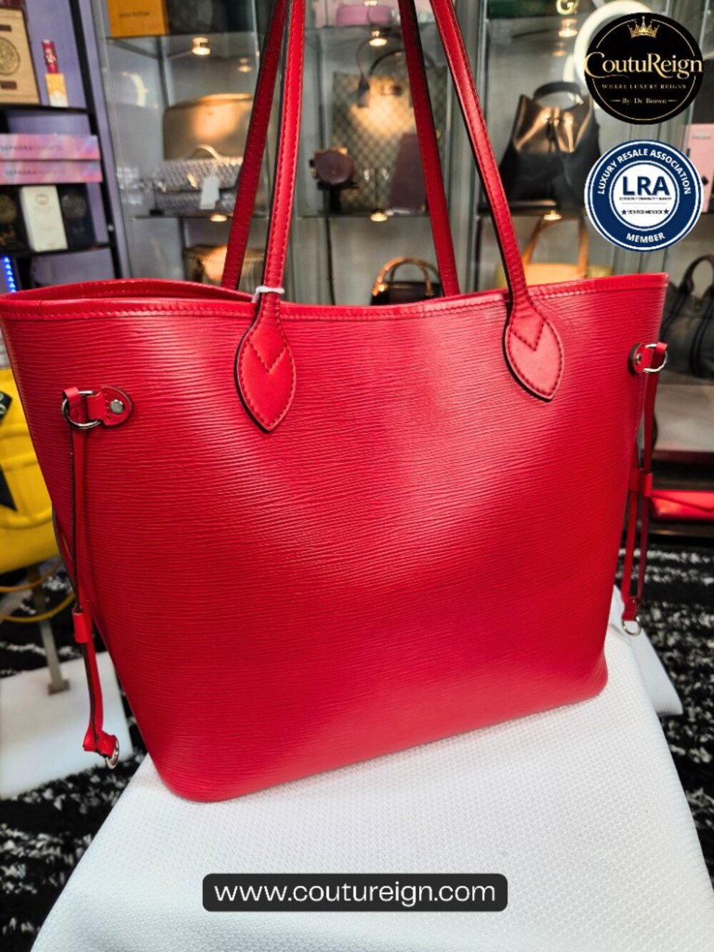 Louis Vuitton - Leather handbag, Neverfull MM Epi in Castillan Red